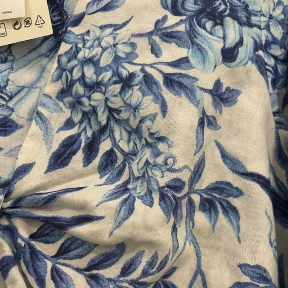 H&M Floral Blue and White Wrap Crop Top - Picture 3 of 5